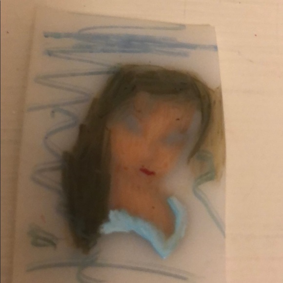 Belle keychain - Picture 2 of 2